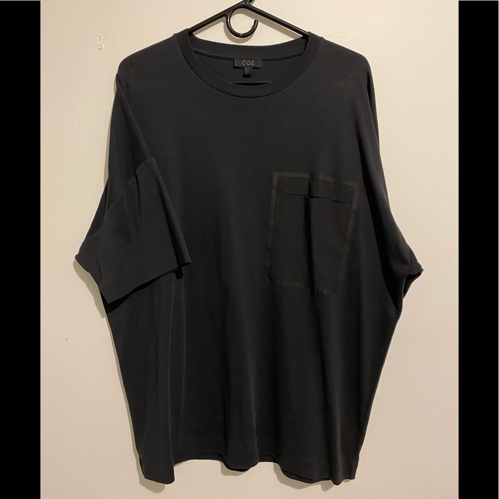 COS oversized fit pocket tee. Size L. - Picture 1 of 2